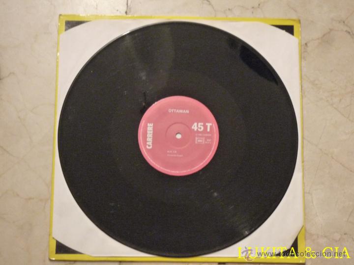 Discos de vinilo: OTTAWAN - TOP SECRET - MAXI - CARRERE 1982. - Foto 4