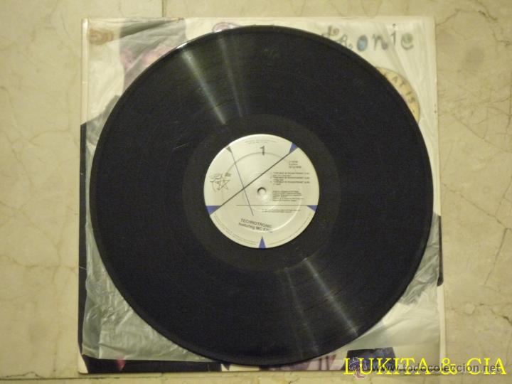 Discos de vinilo: TECHNOTRONIC - THIS BEAT IS TECHNOTRONIC -1990. - Foto 4