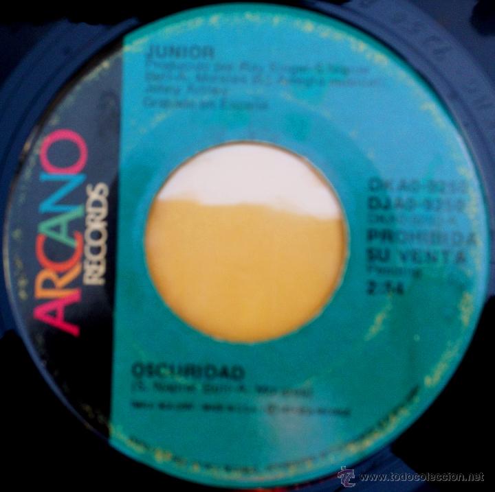 Discos de vinilo: Dos sencillos de Junior de diferentes ediciones - Foto 3