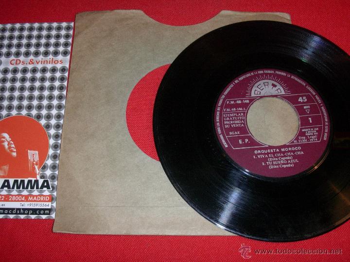 Discos de vinilo: ORQUESTA MOROCO  VIVA EL CHA CHA CHA   BERTA  1974   EP - Foto 2