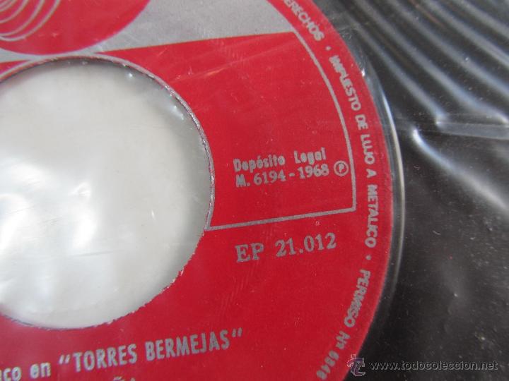 Discos de vinilo: 2 singles vinilo Torres Bermejas iguales - Foto 8