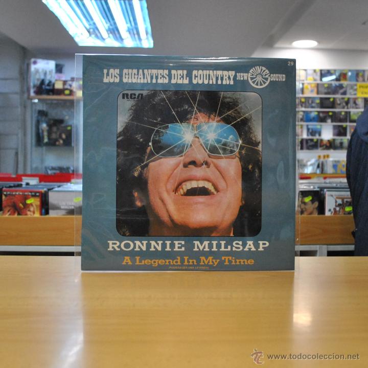 Discos de vinilo: RONNIE MILSAP - A LEGEND IN MY TIME - LP - Foto 1