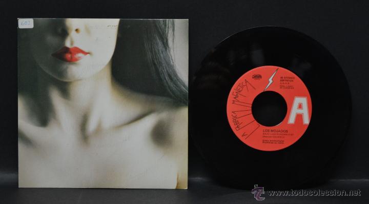Discos de vinilo: Vinilo   LOS MOJADOS - BAJO LAS RUEDAS - Foto 1
