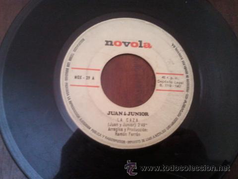 Discos de vinilo: JUAN Y JUNIOR LA CAZA SIN CARATULA - Foto 1