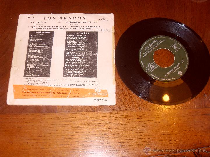 Discos de vinilo: LOS BRAVOS SINGLE LA MOTO MADE IN SPAIN 1966 - Foto 2