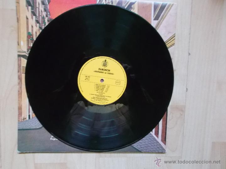 Discos de vinilo: RAMONCIN - ARA&Ntilde;ANDO LA CIUDAD 1981 HISPAVOX DOBLE PORTADA - Foto 5