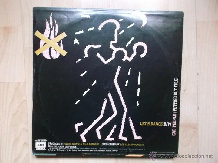 Discos de vinilo: DAVID BOWIE LETS DANCE - CAT PEOPLE - EMI ESPA&Ntilde;A 1983 - Foto 2