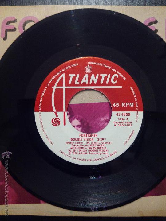 Discos de vinilo: SINGLE FOREIGNER - DOUBLE VISION - LONELY CHILDREN - HISPAVOX 1978. - Foto 3