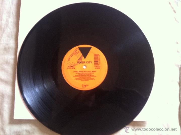 Discos de vinilo: MAXI INNER CITY-(THAT MAN) HES ALL MINE - Foto 1