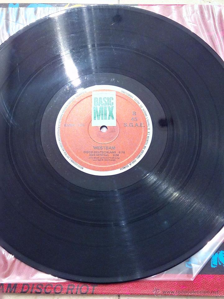 Discos de vinilo: MAXI SINGLE WESTBAM - DISCO DEUTSCHLAND - MONKEY SAY MONKEY DO - BASIC MIX 1989. - Foto 5