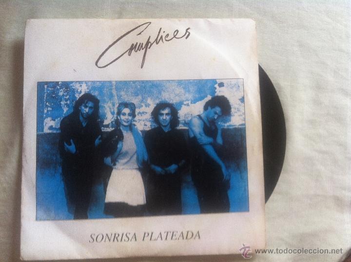 Discos de vinilo: 7 SINGLE-COMPLICES-SONRISA PLATEADA - Foto 1