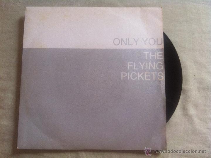 Discos de vinilo: 7 SINGLE-THE FLYING PICKETS-ONLY YOU - Foto 1
