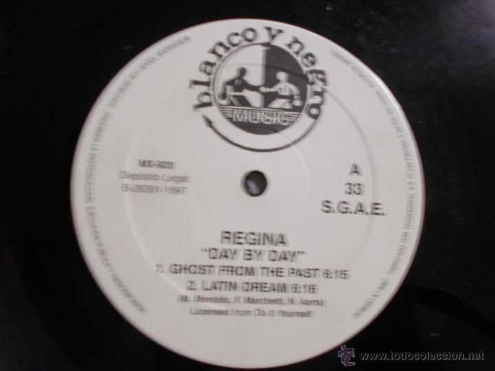 Discos de vinilo: REGINA DAY BY DAY. MAXI 12 - Foto 3