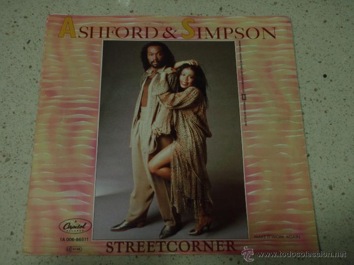 Discos de vinilo: ASHFORD & SIMPSON  ( STREET CORNER - MAKE IT WORK AGAIN )   1982-HOLANDA   SINGLE45   CAPITOL - Foto 1