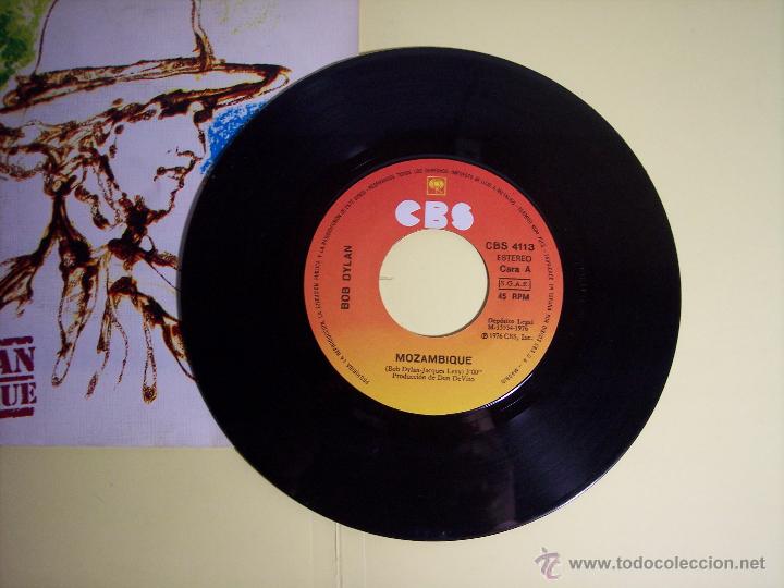 Discos de vinilo: SINGLE BOB DYLAN (MOZAMBIQUE / OH, HERMANA) CBS-1976 - Foto 2