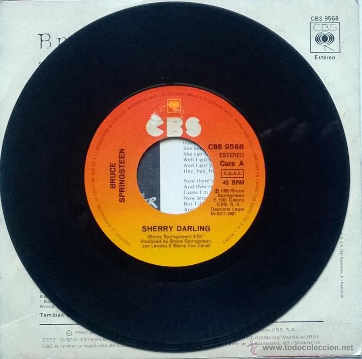 Discos de vinilo: Bruce Springsteen. Sherry Darling/ Be true. CBS, Spain 1980 single - Foto 3