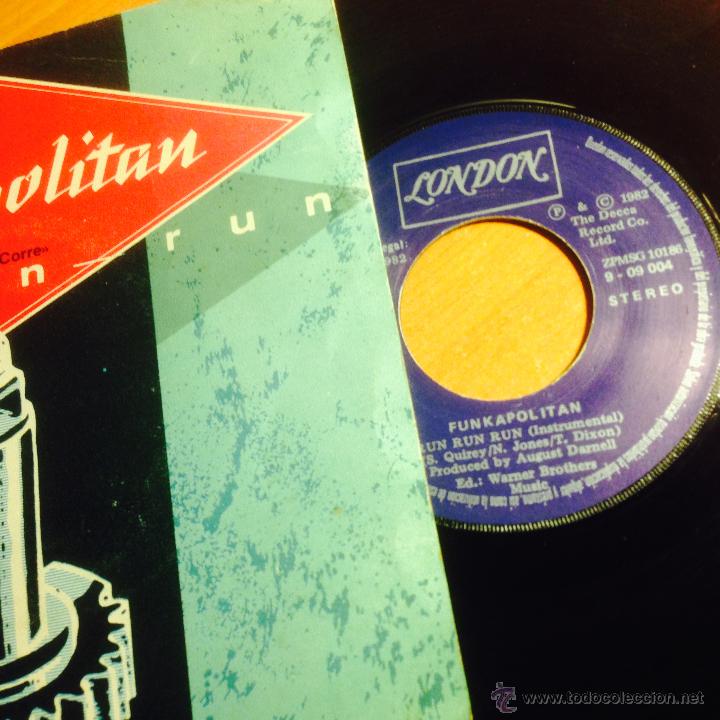 Discos de vinilo: FUNKAPOLITAN ( RUN, RUN, RUN ) SINGLE ESPA&Ntilde;A 1982 (EPI19) - Foto 2