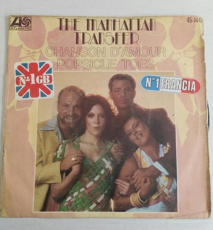 Discos de vinilo: Manhattan Transfer: Chason d&acute;amour/Popsicle Toes - Foto 1