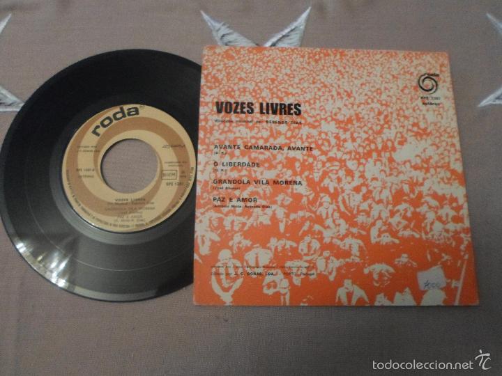 Discos de vinilo: VOZES LIBRES . AVANTE CAMARADA - Foto 2
