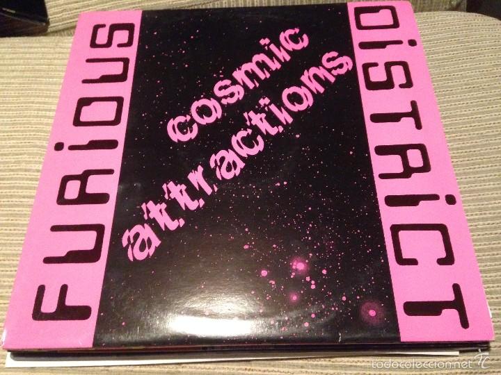 Discos de vinilo: FURIOUS DISTRICT - COSMIC ATTRACTIONS - MAXI FRANCIA RI 1992 - TECHNO - Foto 1