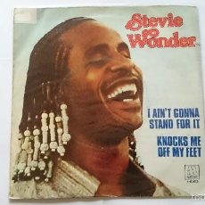 Discos de vinilo: STEVIE WONDER - I AIN'T GONNA STAND FOR IT / KNOCKS ME OFF MY FEET (1981)