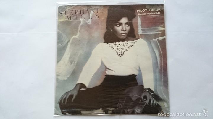 Discos de vinilo: STEPHANIE MILLS - PILOT ERROR (RUMBO EQUIVOCADO) / HIS NAME IS MICHAEL (1983) - Foto 1