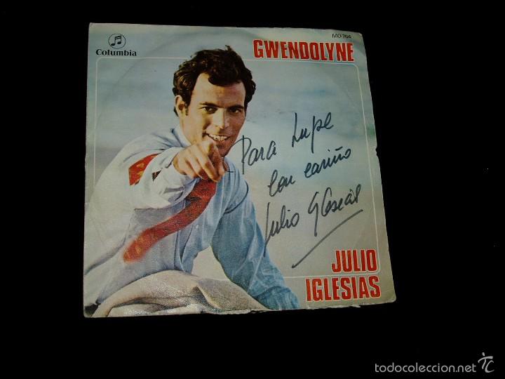 Discos de vinilo: Single de Julio Iglesias dedicado - Foto 1