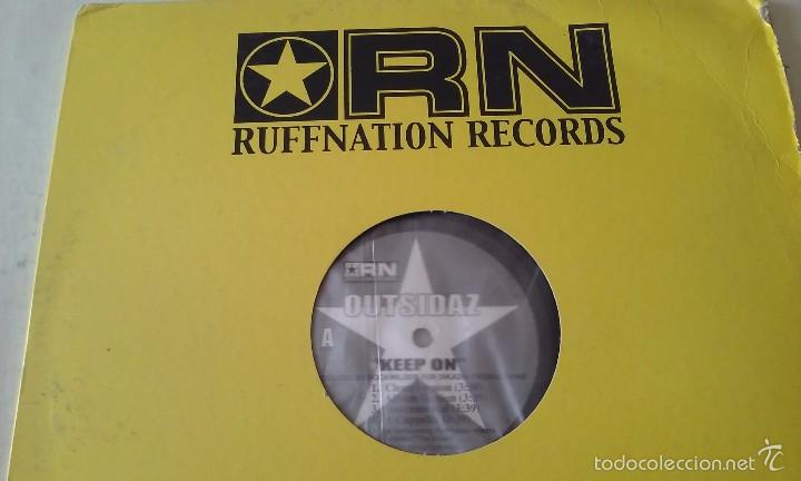 Discos de vinilo: Outsidaz - Keep On / Done In The Game - 2001 - Foto 1