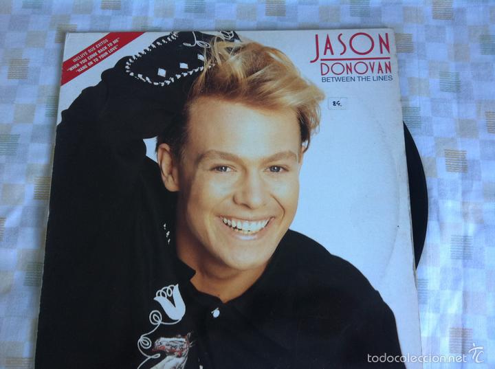 Discos de vinilo: LP JASON DONOVAN-GETWEEN THE LINES - Foto 1