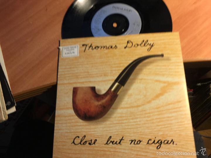 Discos de vinilo: THOMAS DOLBY (CLOSE BUT NO CIGAR) SINGLE  1992  (EPI2) - Foto 1