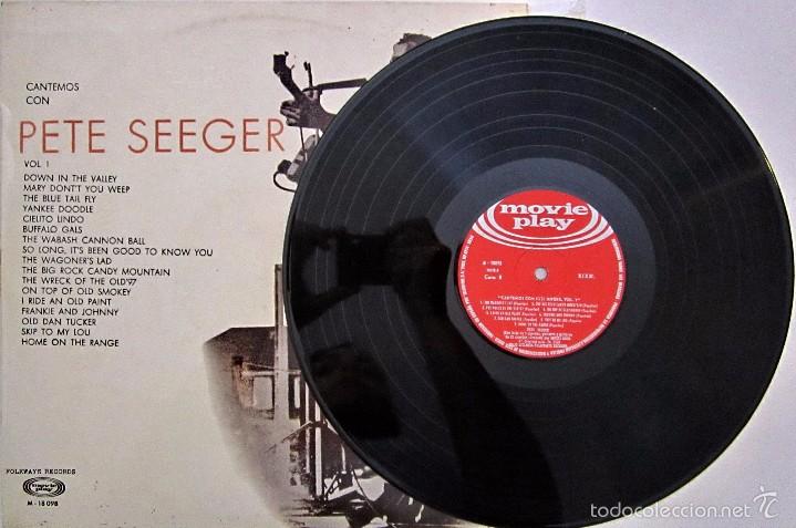 Discos de vinilo: (39) VINILO LP PETE SEEGER CANTEMOS CON... 1969 - Foto 2