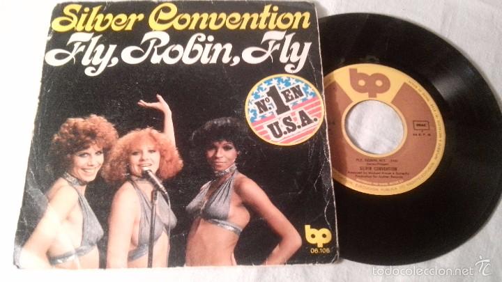 Discos de vinilo: DISCO SINGLE SILVER CONVENTION FLY ROBIN FLY - Foto 1
