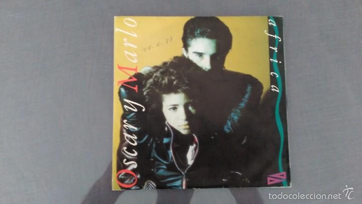 Discos de vinilo: OSCAR Y MARLO. AFRICA. - Foto 1
