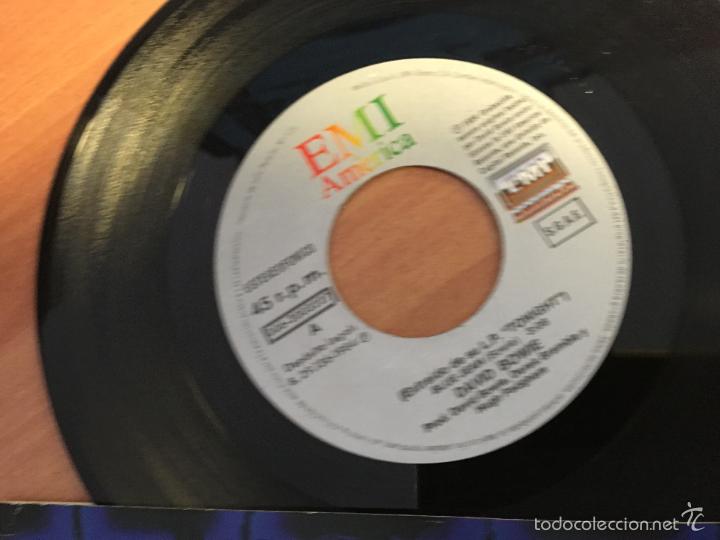 Discos de vinilo: DAVID BOWIE (BLUE JEAN) SINGLE ESPA&Ntilde;A 1984 (EPI2) - Foto 2