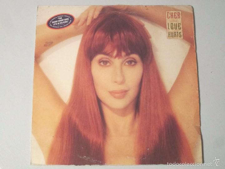 Discos de vinilo: LP CHER LOVE HURTS - Foto 1