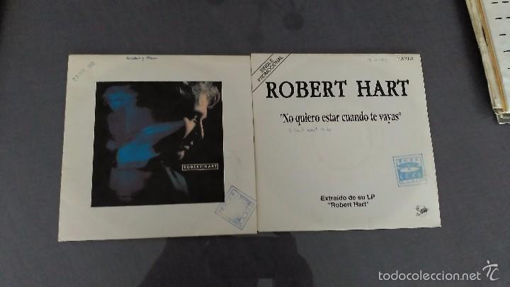 Discos de vinilo: LOTE DE 2 SINGLES ROBERT HART - Foto 1