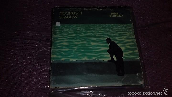 Discos de vinilo: MIKE OLDFIELD  MOONLIGHT SHADOW - Foto 1