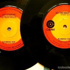 Discos de vinilo: MC GUINNESS FLINT (LOTE 2 SINGLES ED.INGLESA 1970/71) MALT AND BARLEY BLUES / WHEN I'M DEAD AND GONE