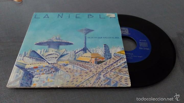 Discos de vinilo: LA NIEBLA DEJA YA QUE SALGA EL SOL - Foto 1