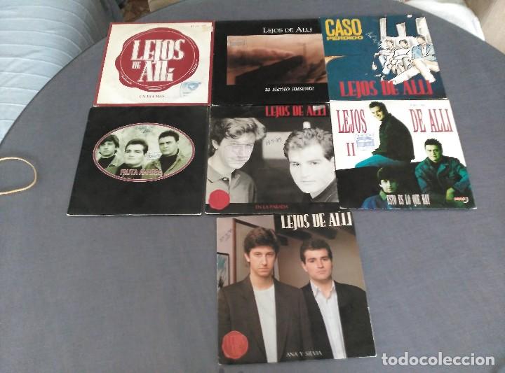 Discos de vinilo: LEJOS DE ALLI LOTE 7 SINGLES - Foto 1