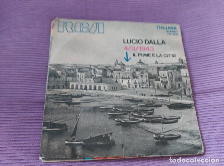 Discos de vinilo: LUCIO DALLA LOTE 4 SINGLES - Foto 2