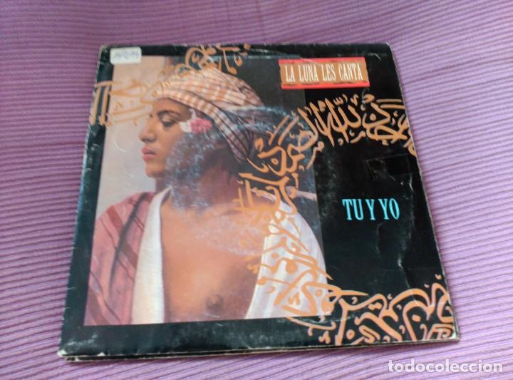 Discos de vinilo: LA LUNA LES CANTA LOTE 3 SINGLES - Foto 2