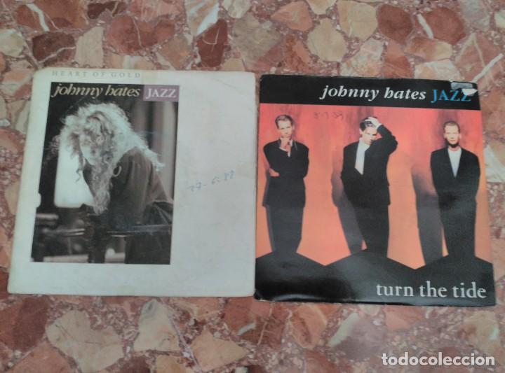 Discos de vinilo: JOHNNY HATES LOTE 2 SINGLES - Foto 1