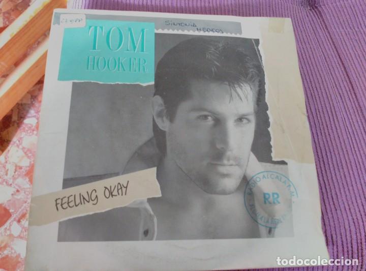 Discos de vinilo: TOM HOOKER 2 SINGLES - Foto 2