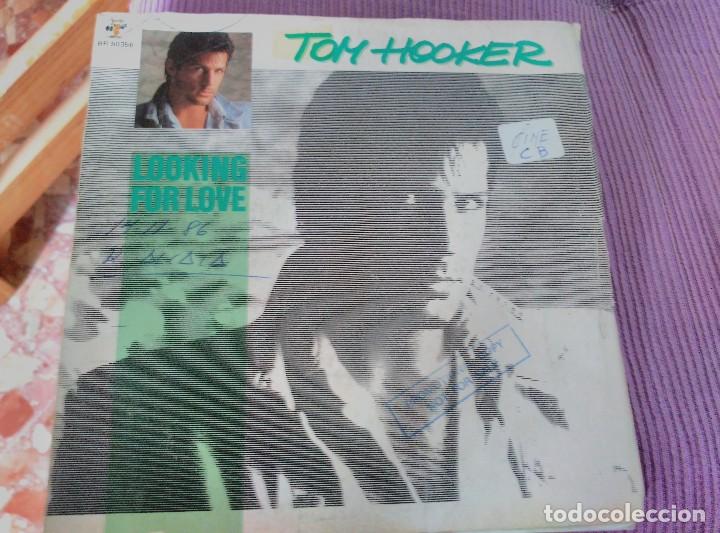 Discos de vinilo: TOM HOOKER 2 SINGLES - Foto 3