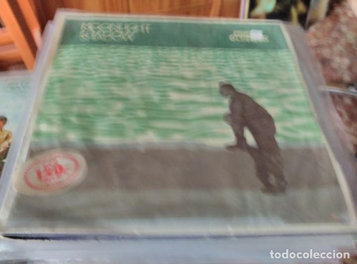 Discos de vinilo: Mike Oldfield - Moonlight shadow y Rite of man / singles - Foto 1