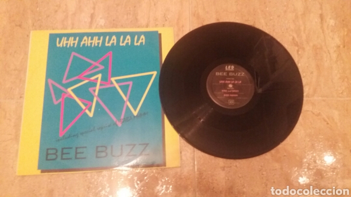 Discos de vinilo: BEE BUZZ &rdquo;UHH AHH LA LA LA&rdquo; ITALODANCE 1992. - Foto 1