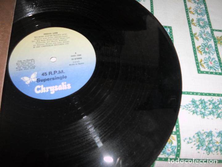 Discos de vinilo: PRIVATE LIVES BECAUSE YOU&acute;RE YOUNG - Foto 2
