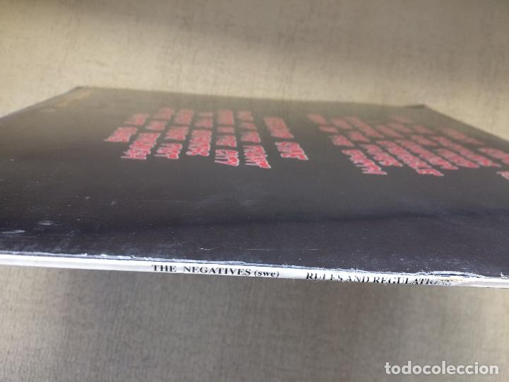 Discos de vinilo: THE NEGATIVES (Swe) -RULES AND REGULATIONS- (2002) LP DISCO VINILO - Foto 5