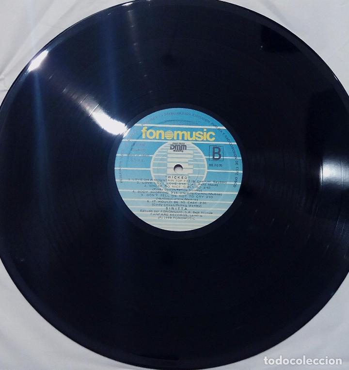 Discos de vinilo: LP SINITTA - WICKED - FONOMUSIC 1989. - Foto 5